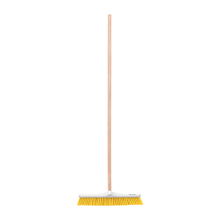Cepillo industrial cerda suave de con bastón de madera, Klintek 56 cm